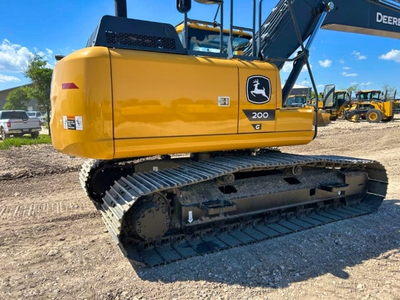 USED 2022 Deere 200 G