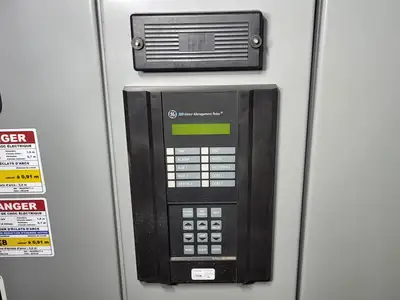 USED 2002 SQUARE D EG44D