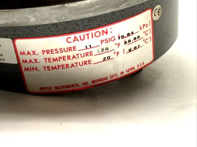 605-30 | Dwyer Instruments  Magnehelic Indicating Transmitter 11psi Range 0-30" w.c - Used