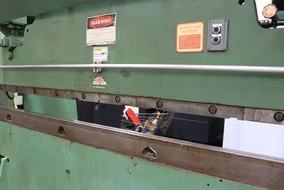 90 Ton x 10 FT. CHICAGO DREIS & KRUMP MECH. PRESS BRAKE MODEL 810-L