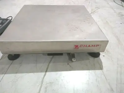 Used Ohaus Champ Square Platform Scale 0.1lb-500lb Platform Scales Michigan US | Maverick Industrial Sales #1489367