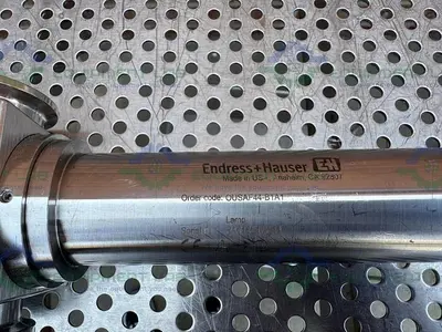 USED ENDRESS+HAUSER OUSAF44-B1A1 UV ABSORPTION SENSOR W/OUA260-AA1E07B1A3A PHOTOMETER