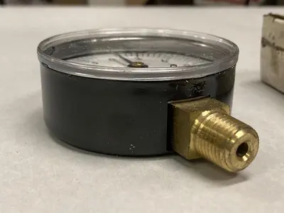 New | in-Stock ASHCROFT 25W1005H02L Universal Pressure Meters Ohio US | Surplus Asset Holdings #1245767