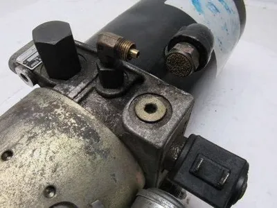 John S. Barns Corp 8592 Motor & Pump Assembly From a Raymond 019-E6OL Fork Lift