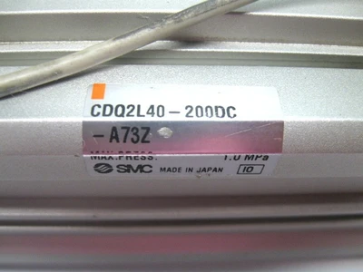 USED SMC CDQ2L40-200DC-A73Z