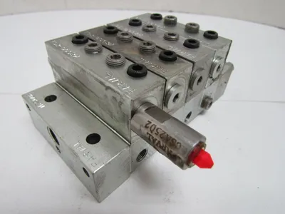 Farval M2500B 4-Section Divider Valve Manifold Assembly M2500-20T, 10T, 10S