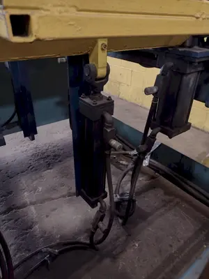 USED FELDMAN FF-24 WORKCENTERLENGTH OF BENDING RAMS ... 24"