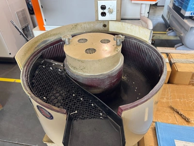 ROTO-FINISH SPIRATRON Vibratory Machines | Edge Machine Tools, Inc (4)