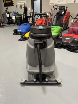 Karcher NT 68/1 Wet Vac with Front Mount Squeegee NEW