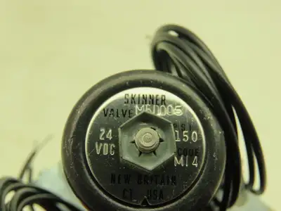 Honeywell Skinner MBD009 Solenoid Valve 4-Way Assembly NO 24VDC 150 PSI MBD005