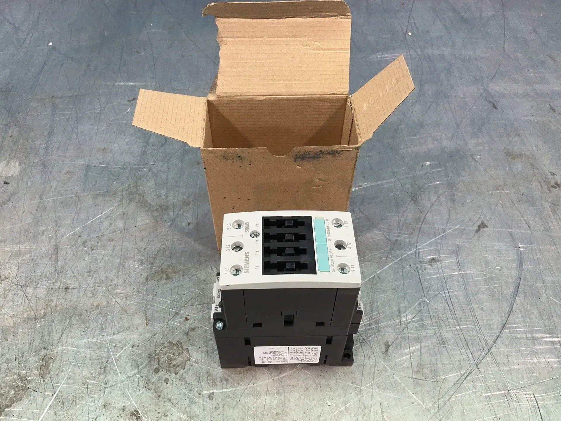 New | in-Stock SIEMENS 3RT10351BB40 PLC Contactors Ohio US | HGR 24 #1312246