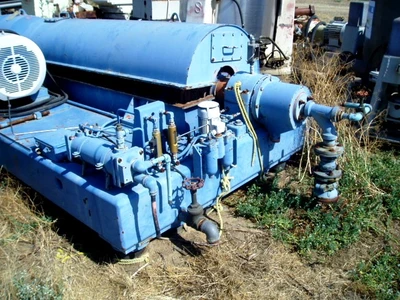 Humboldt B3-3 decanter centrifuge, CS.