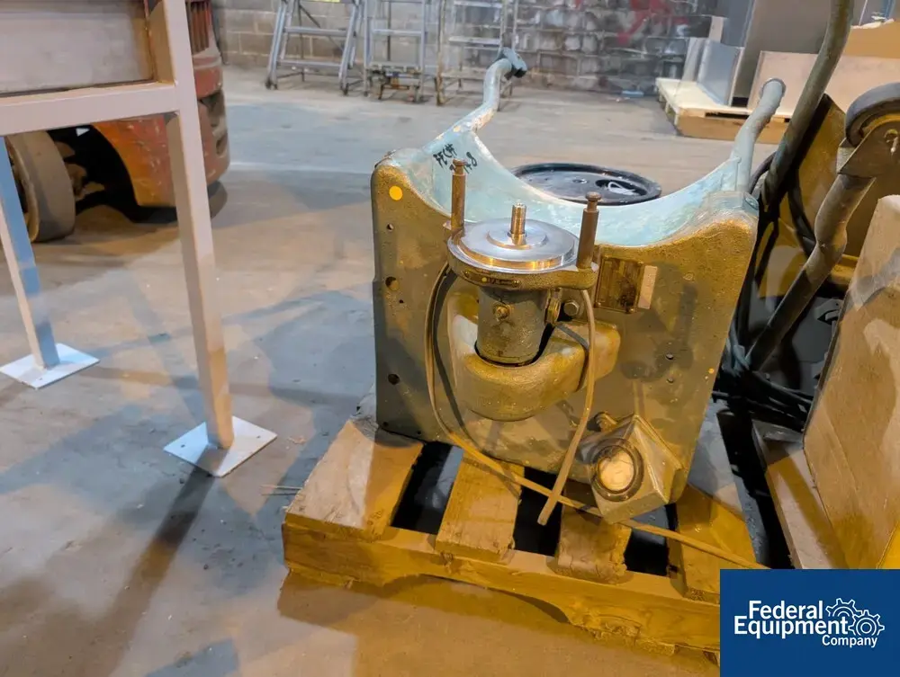 USED Mikro 1SH Mikro Pulverizer, base only