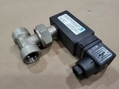 NEW INDUSTRIEREGLER UR 3 MO 15 MI