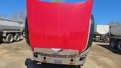 USED 2015 PETERBILT 579