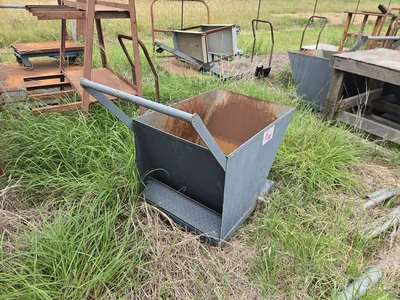 (6) Small Hoppers
