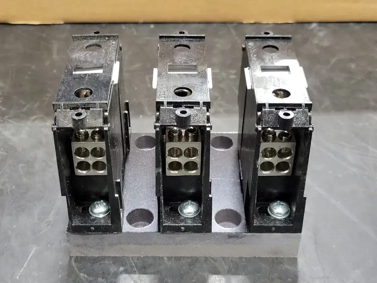 Used ALLEN-BRADLEY 1492-PDL3141 Misc Electrical & Power Parts British Columbia CA | Lenmark #248557