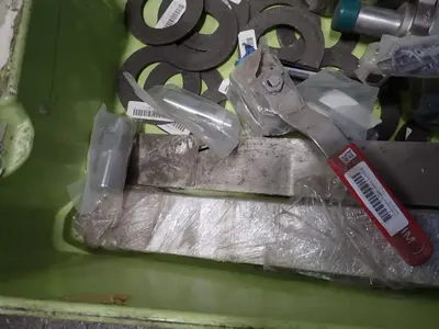 Valves / Hardware