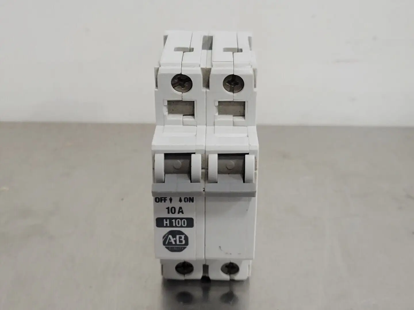 USED ALLEN-BRADLEY 1492-CB2
