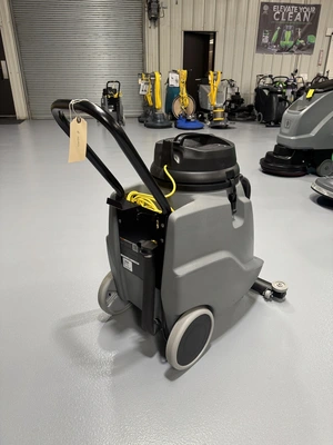 Karcher NT 68/1 Wet Vac with Front Mount Squeegee NEW