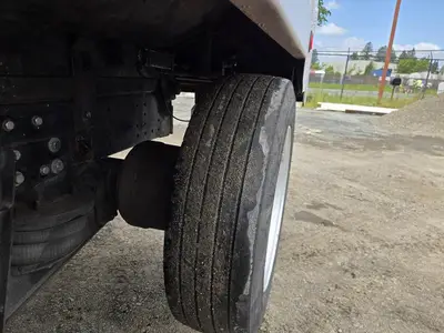 USED 2013 PETERBILT 386