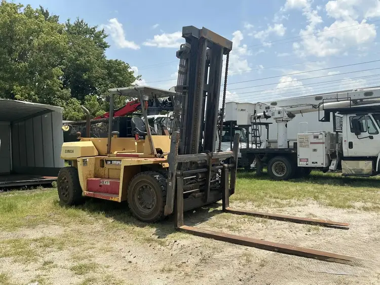 Used 2006 CAT DP100 Internal Combustion Forklifts: Pneumatic Tire Texas US | TB Forklifts #1331915