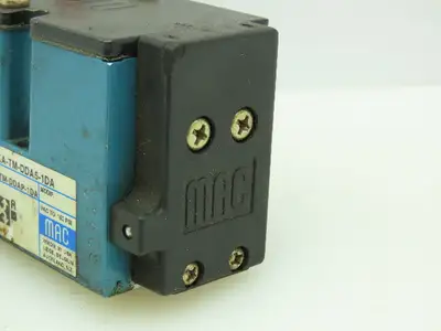 MAC 82A-AC-BKA-TM-DDA5-1DA Pneumatic Solenoid Control Valve 150PSI 24VDC Coil