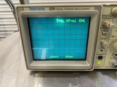 USED TEKTRONIX 2211