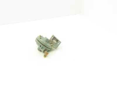 Moore Products 62V 7135S6AK 1/4" Pneumatic Constant Differential Relay