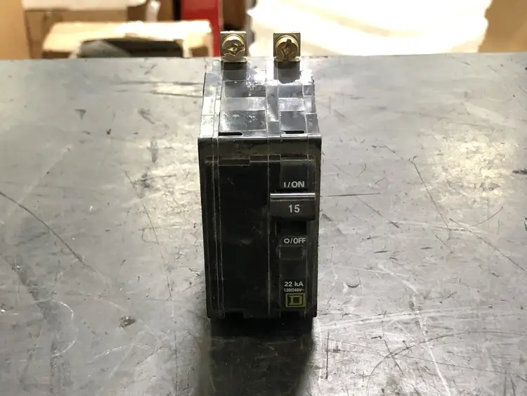 Used SQUARE D QOB215 Switchgears British Columbia CA | Lenmark #241279