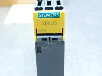 NEW SIEMENS 3SK12112BB40