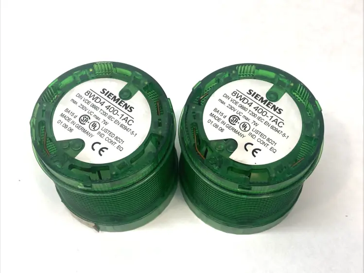 Used Siemens Green Signal Stack Light 230V 7W LOT OF 2 Light Source Equipment Michigan US | Maverick Industrial Sales #1396080
