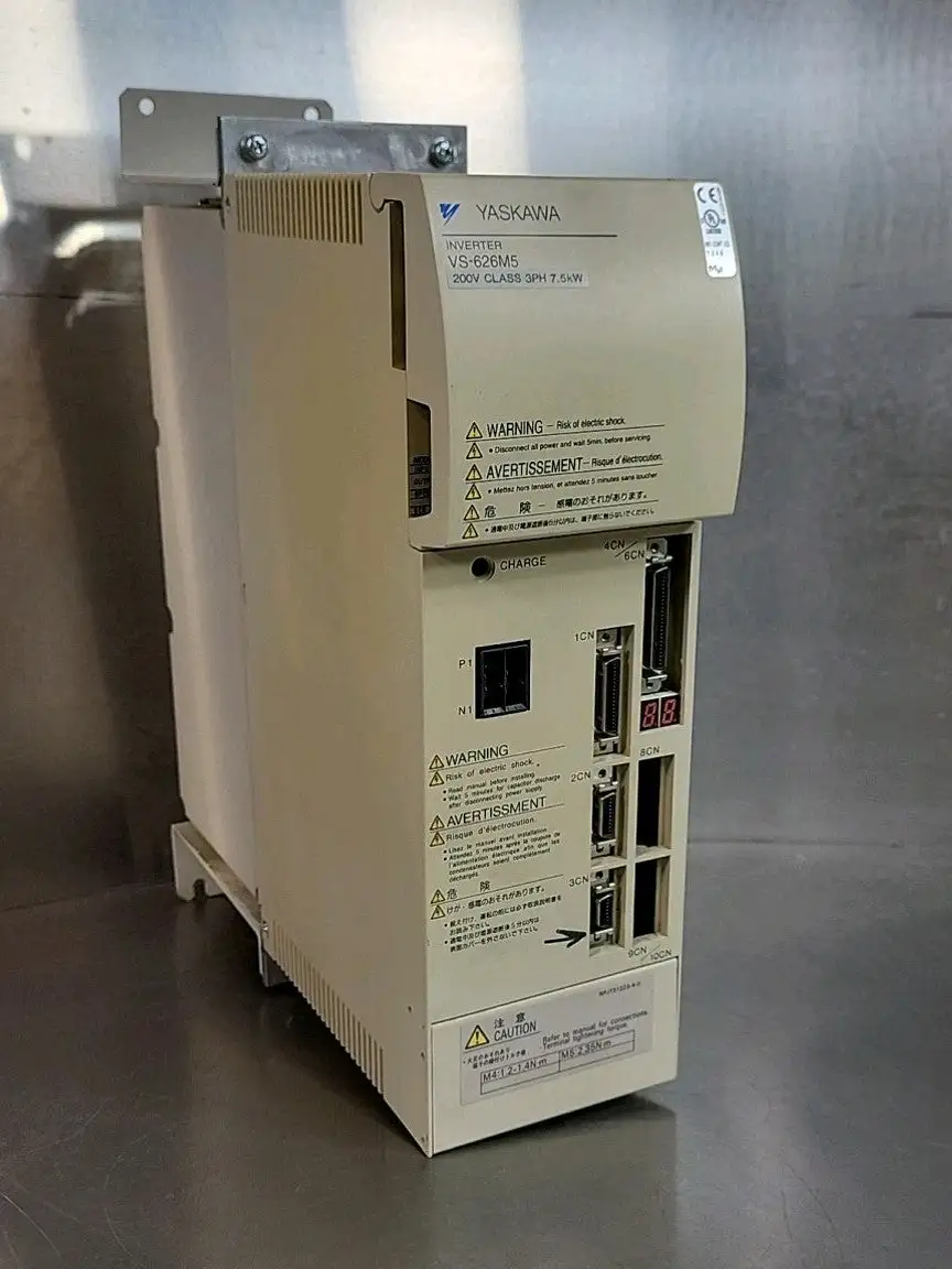 YASKAWA VS-626M5 Inverter 200V 3PH 7.5k Loc1D4