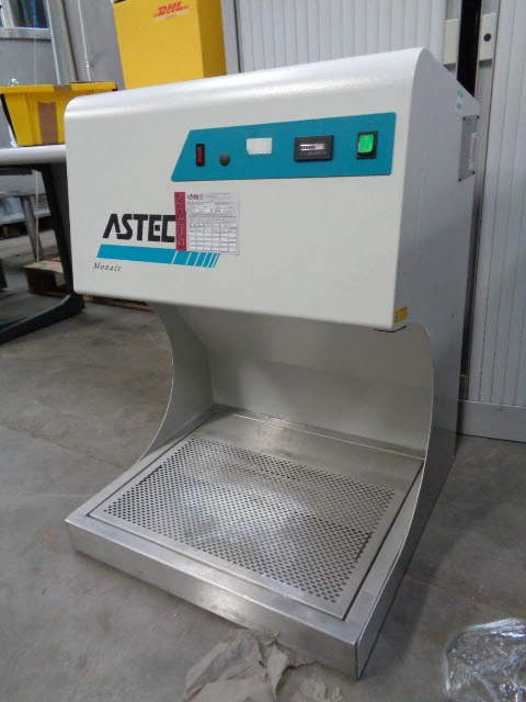 100 L Astec Laminar Flow Cabinet Type APC8-001