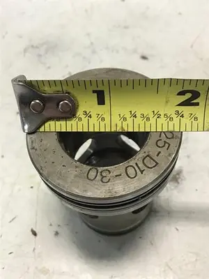 USED VICKERS 25-D10-30