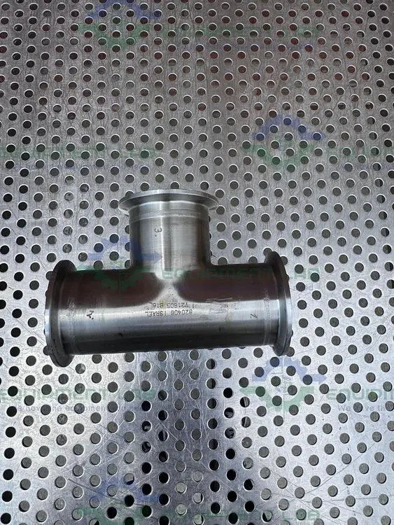 Used 3 WAY 316L STAINLESS STEEL TEE W/ 2" SANITARY FITTINGS & 2" CENTER Valves/Fittings California US | Equipment Lab #488829