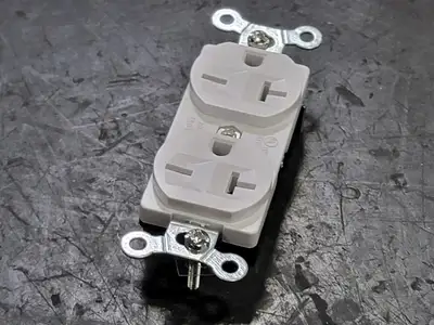 20A 250V Duplex Receptacle White (Box of 77)