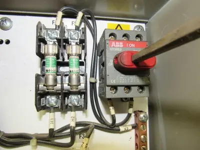 Daykin LTFS-09 U Electric Transformer Disconnect 250 VA PRI: 480V SEC: 120V