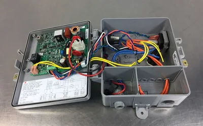 Cooper LCR3102 Power Systems Controller L343031223PB00 Loc.3A