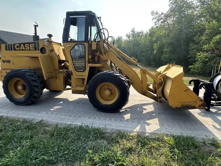 1985 CASE W11B Wheel Loader | Title Equipment & Recreation Inc.