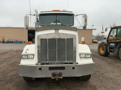 USED 1997 KENWORTH T800