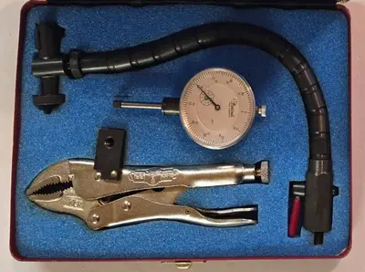 G - Central Tool Company Automotive Engine Gauge Set in Case