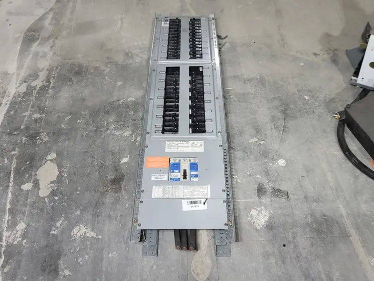 Used 2002 CUTLER-HAMMER POW-R-LINE 1A Switchgears British Columbia CA | Lenmark #835327