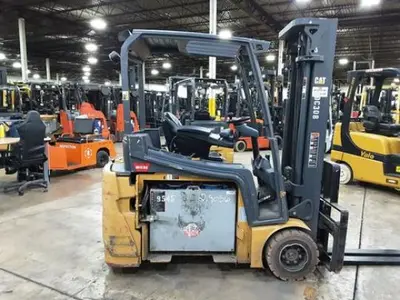 USED 2019 CATERPILLAR 2ET4000