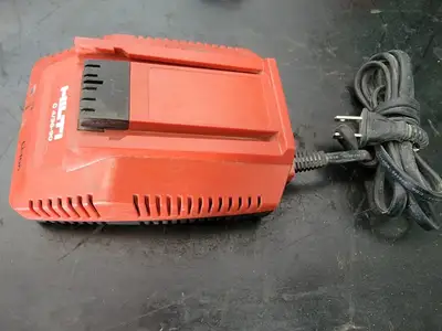 USED HILTI 2015761 & 2136393