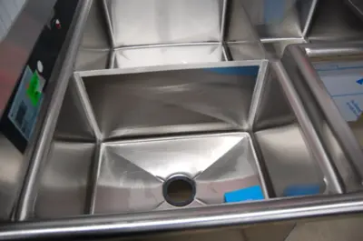 142-0027 48 Inch x 80 Inch Corner 3 Bowl Heavy Duty Stainless Sink