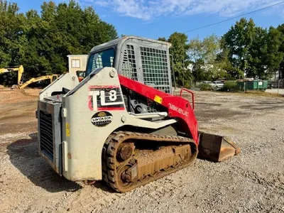 2020 TAKEUCHI TL8 Compact Track Loaders | Simonson Equipment (4)