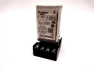 USED ALLEN-BRADLEY DIN RAIL MOUNT RELAY AND BASE