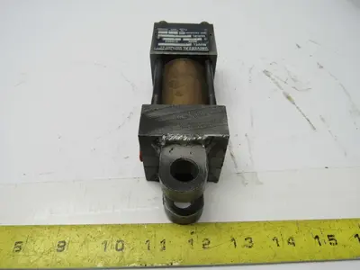 Used UNIVERSAL _UNKNOWN_ Pneumatic Cylinders | Arrow Industrial #633526