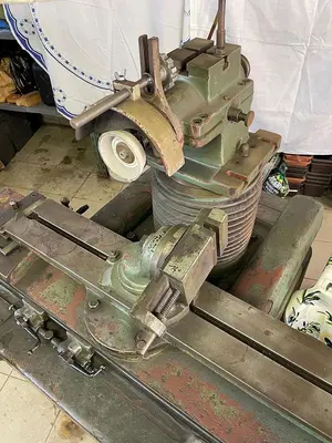 Used TOS BN 102 Tool & Cutter Grinders CZ | Amaron s.r.o. #1056627